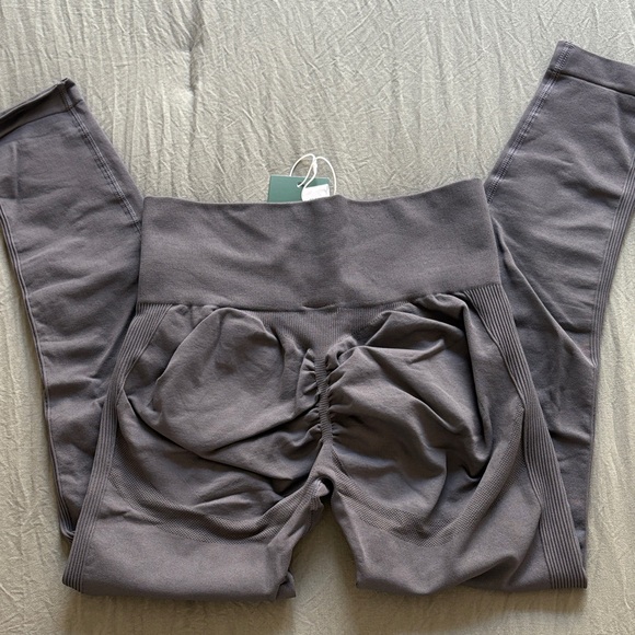 HALARA Gray High-Waist Leggings - Picture 4 of 4